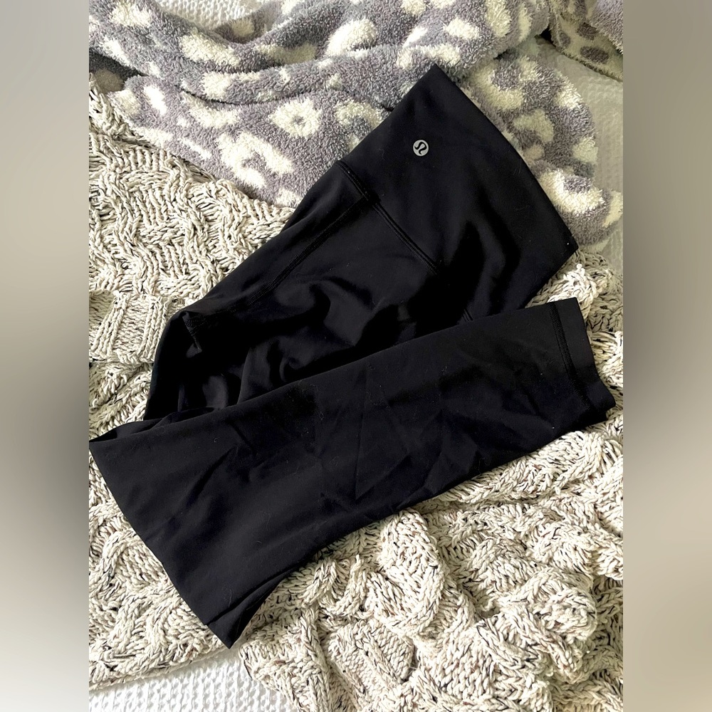 Size 8 lulu wunder train 25 inch inseam